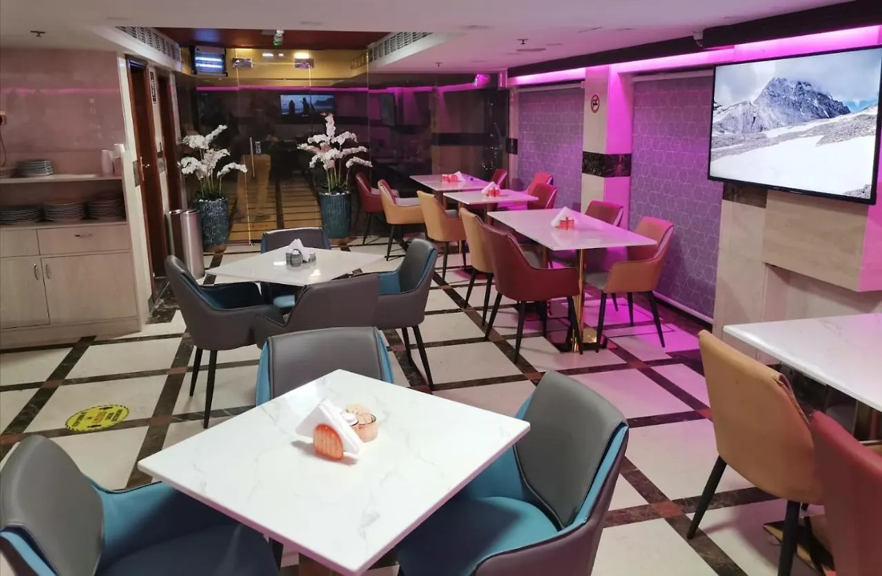 Saffron Hotel Дубай