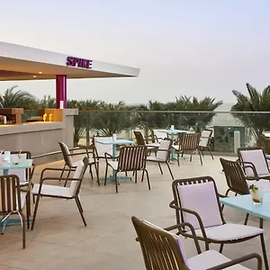 Отель Riu